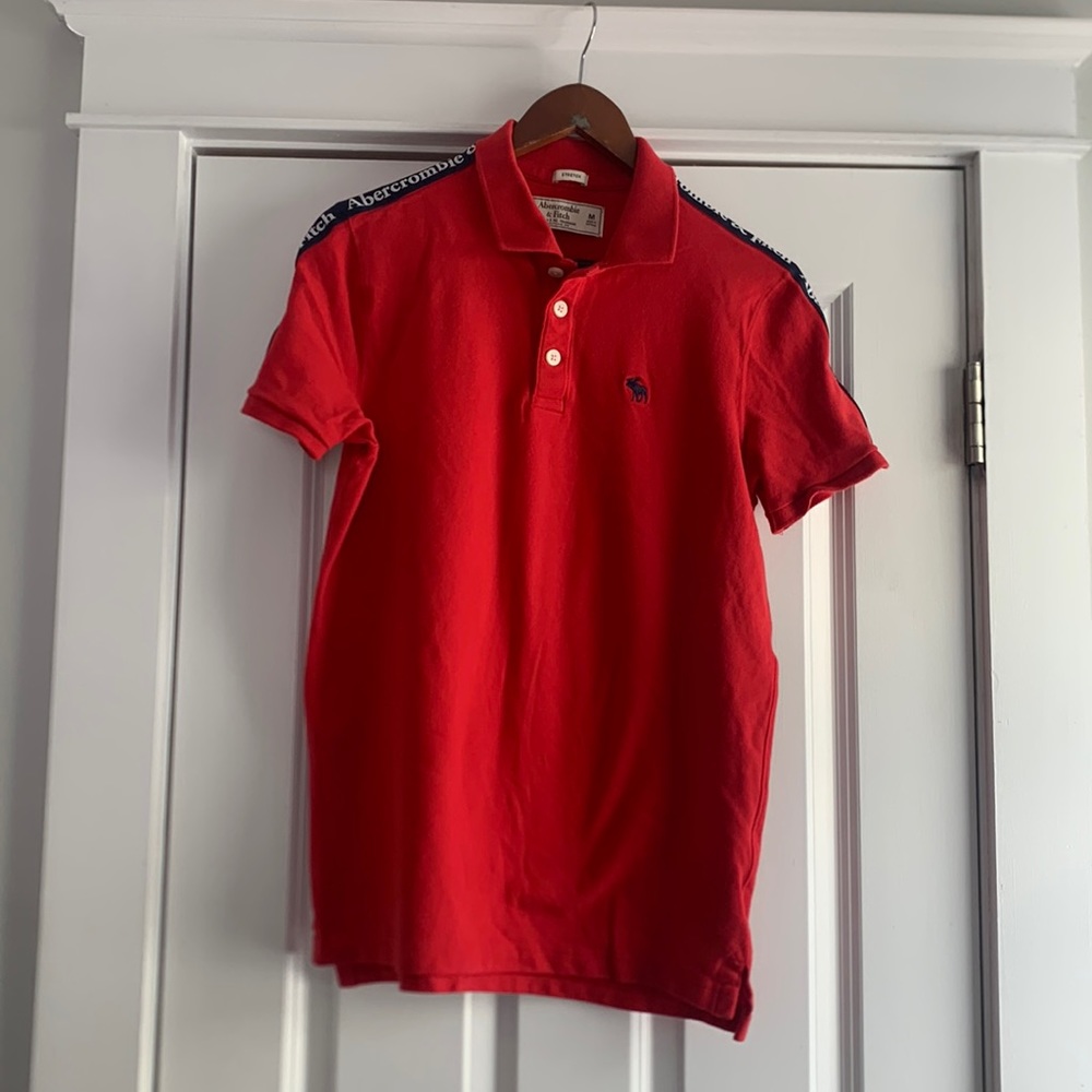 Abercrombie & Fitch red polo shirt with sleeve lining size M in good condition